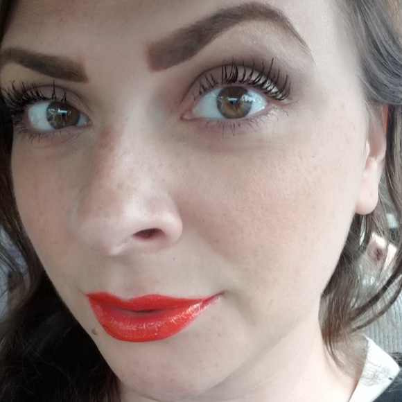 Meet your Posher, Sarah - Picture 2 of 2